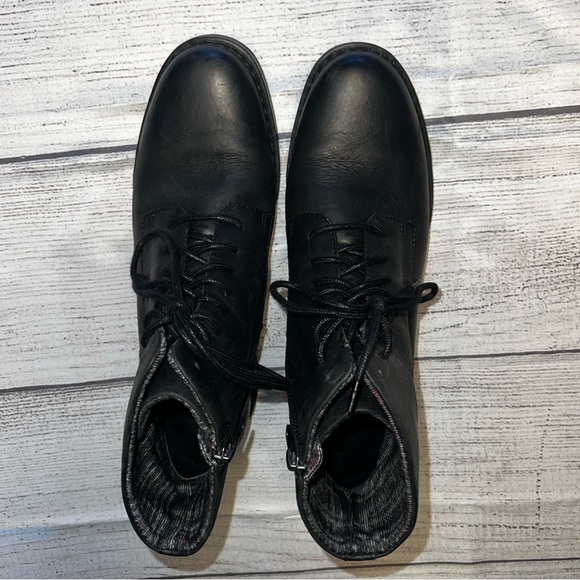 Born Shoes - Born Zip Up Bootie